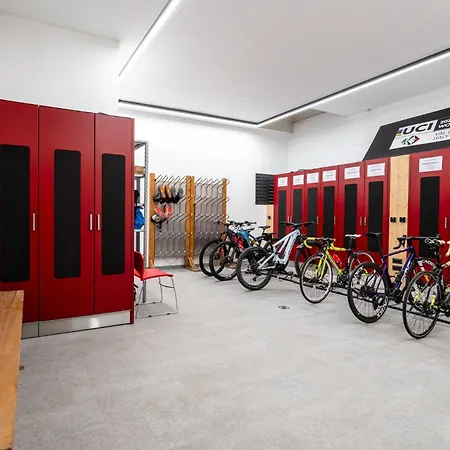 -antermoia- Appartament Center 까나제이