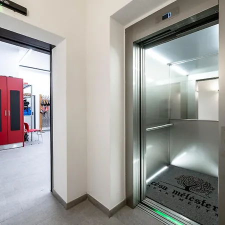 -antermoia- Appartament Center * 까나제이