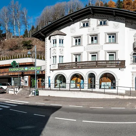 -antermoia- Appartament Center Canazei