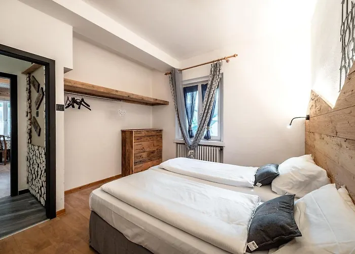 -antermoia- Appartament Center * קאנזיי