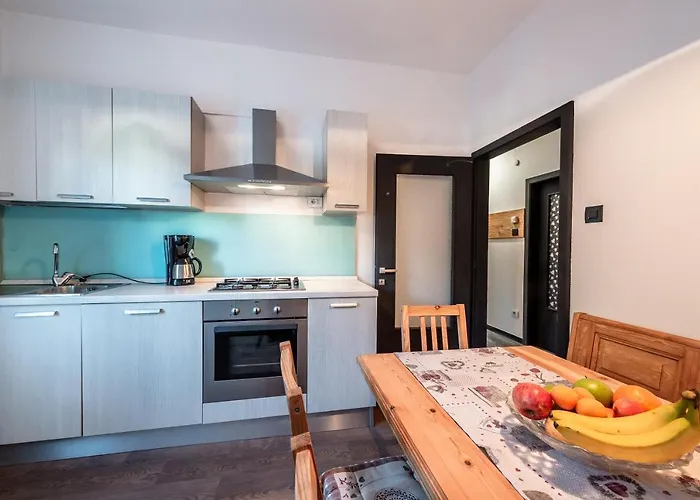 -antermoia- Appartament Center דירה