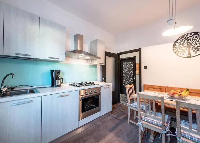 -antermoia- Appartament Center דירה